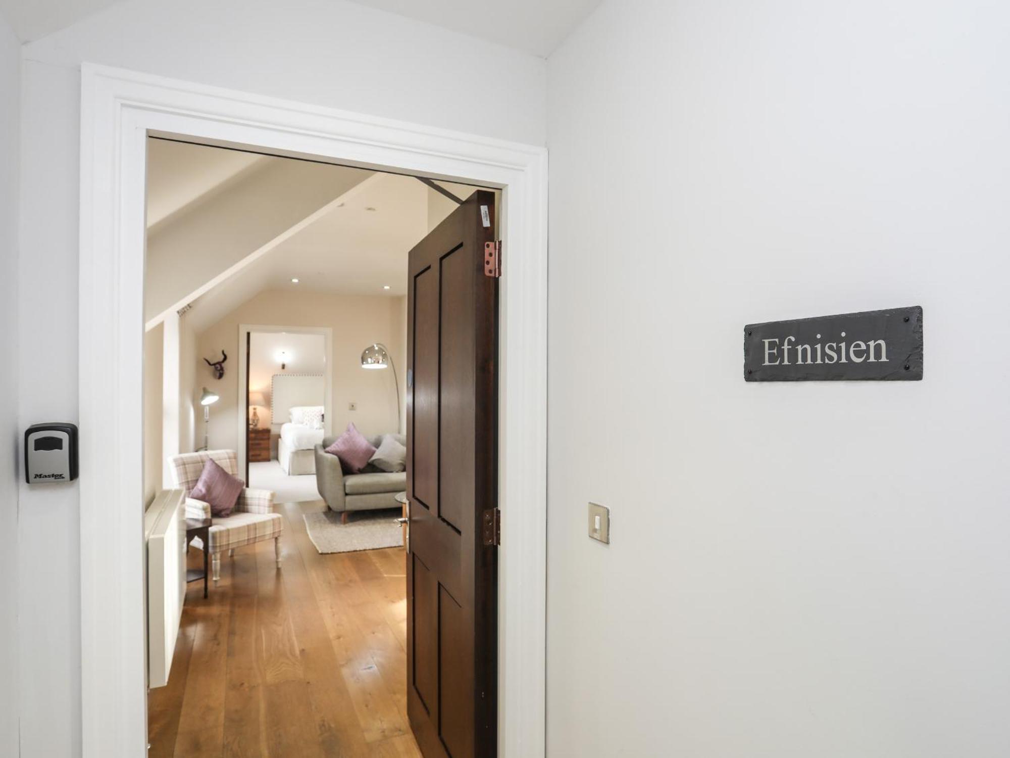 Harlech Apartments - Efnisien Eksteriør bilde